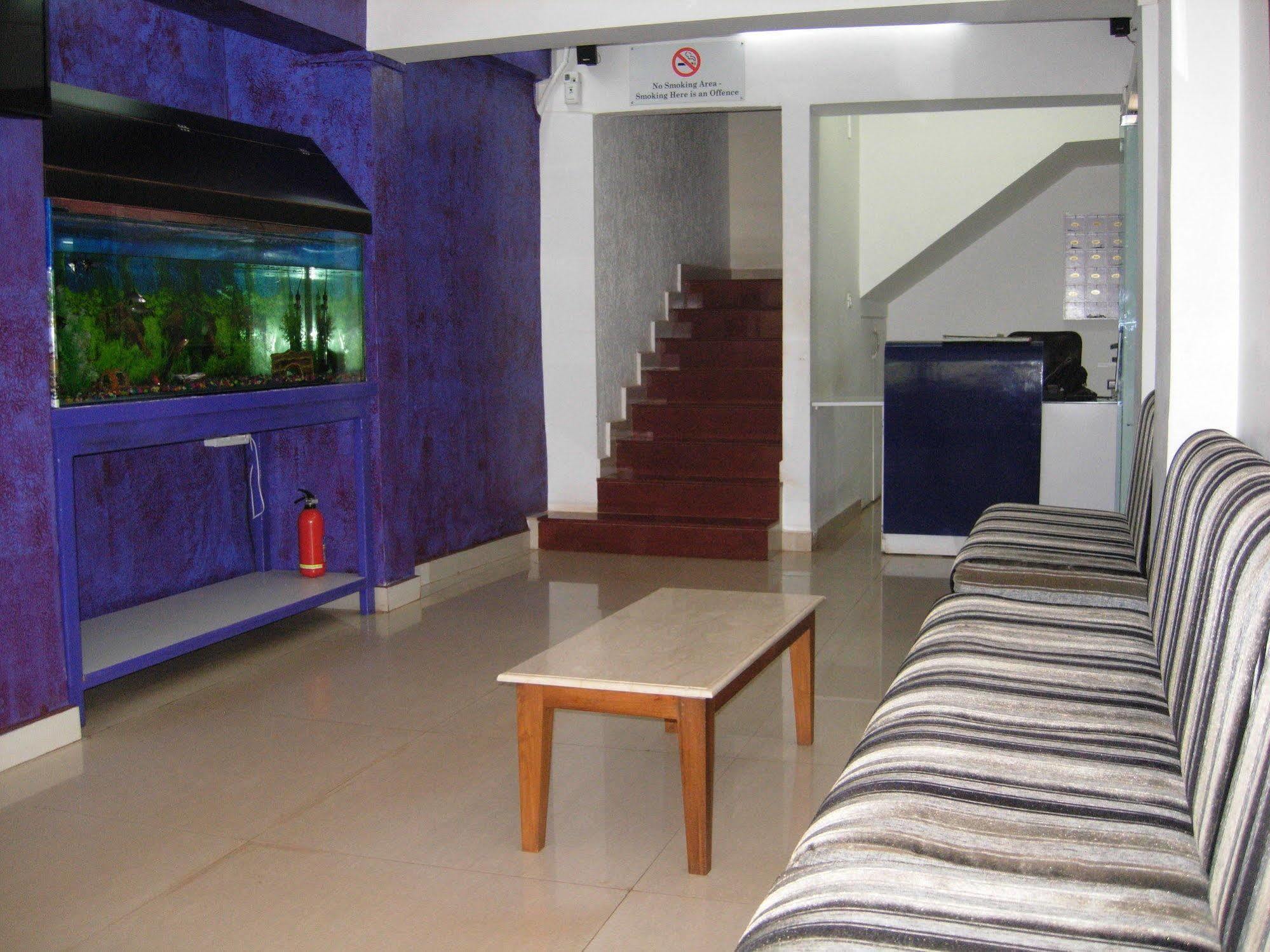 Hotel Brisa Marina Caranzalem Екстер'єр фото